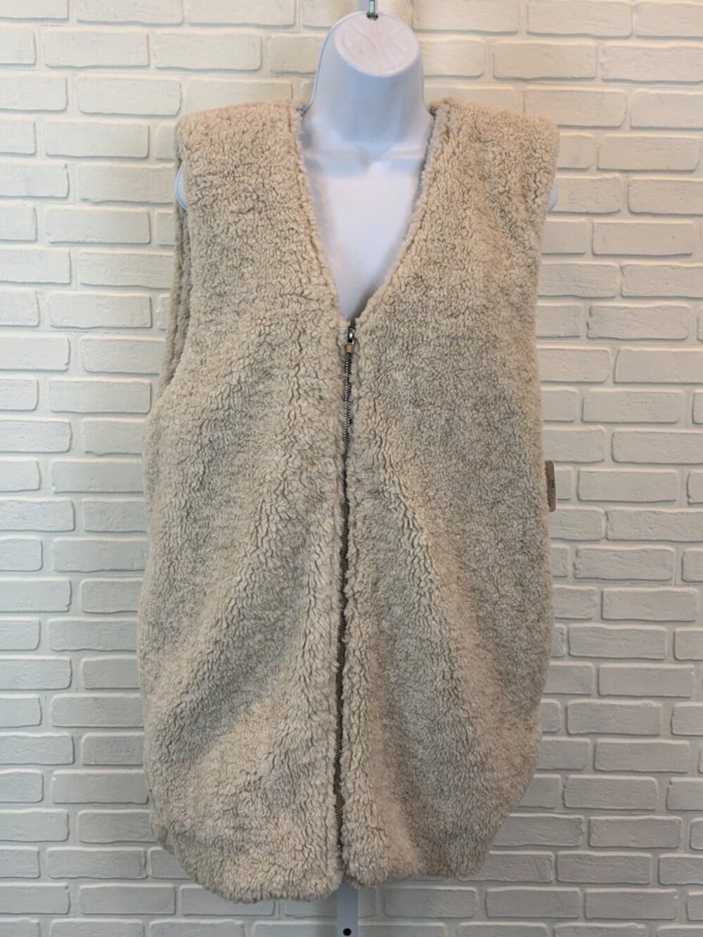 We The Free Cream Faux Fur Sherpa Zip Vest Small